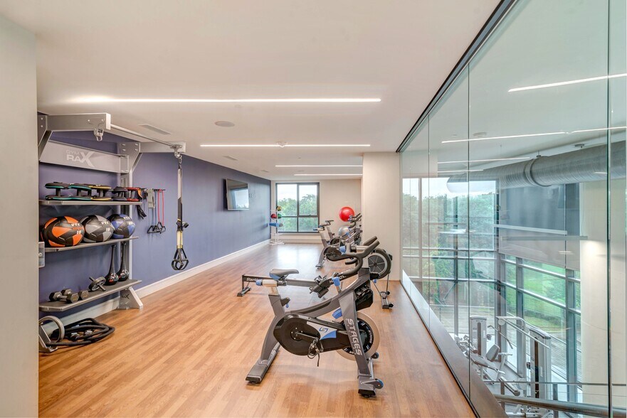 More Photos Of 3200 McKinney Ave, Dallas Multifamily For Sale