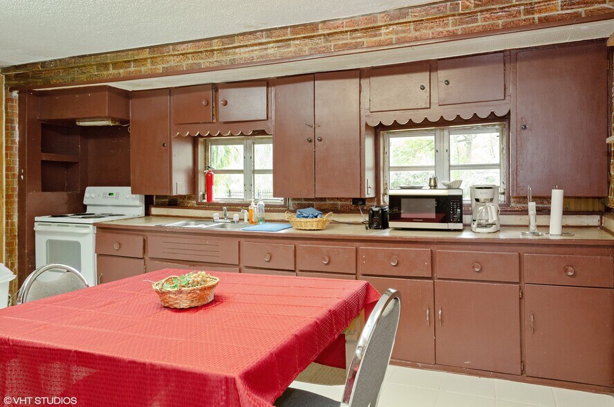 More Photos Of 5419 Woodcrest Rd, Jacksonville Apartments For Sale