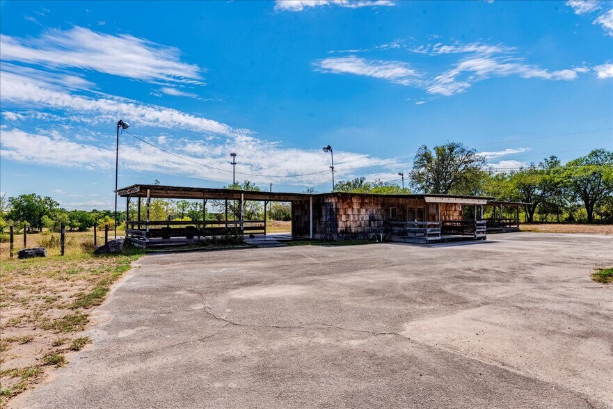 More Photos Of 1563 Gruene Rd, New Braunfels Land For Sale