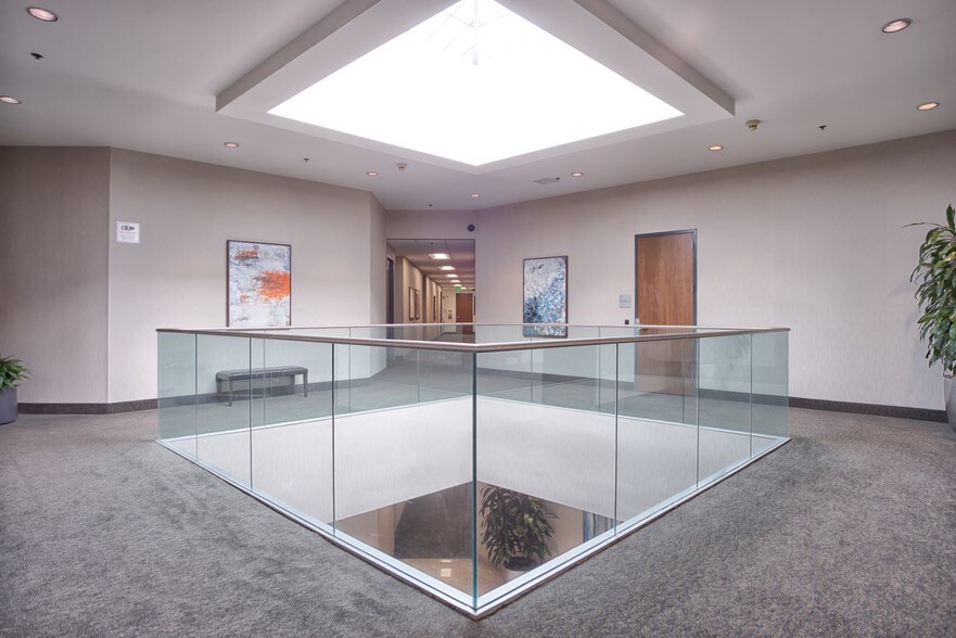 More Photos Of 8799 Balboa Ave, San Diego Office For Lease