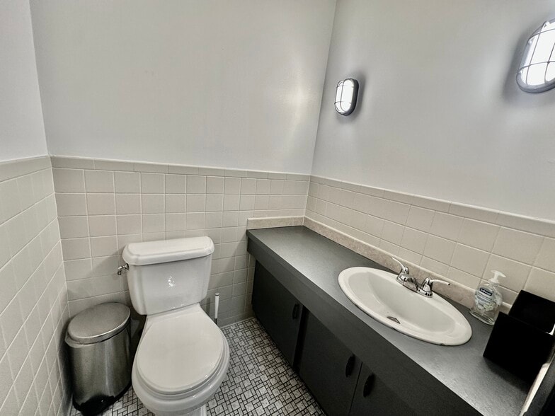 More Photos Of 40 E Putnam Ave, Cos Cob Medical For Lease