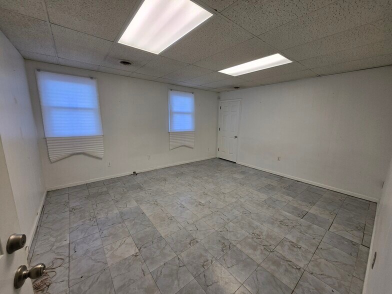 More Photos Of 706 Philadelphia Pike, Wilmington Office For Lease