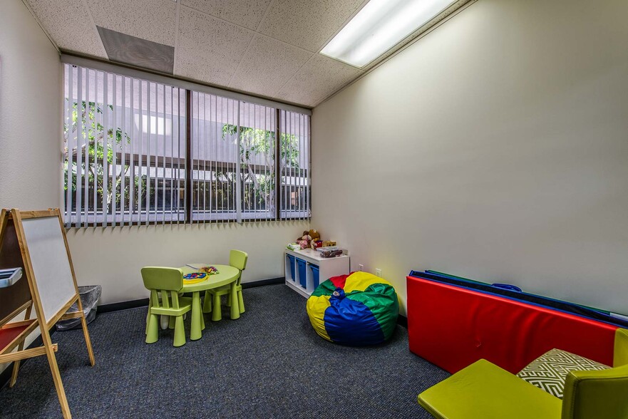 More Photos Of 1301 E Orangewood Ave, Anaheim Office For Sale