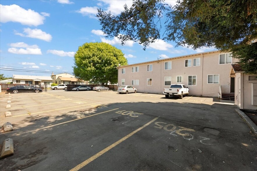 More Photos Of 2520 Ohio Ave, Richmond Apartments For Sale