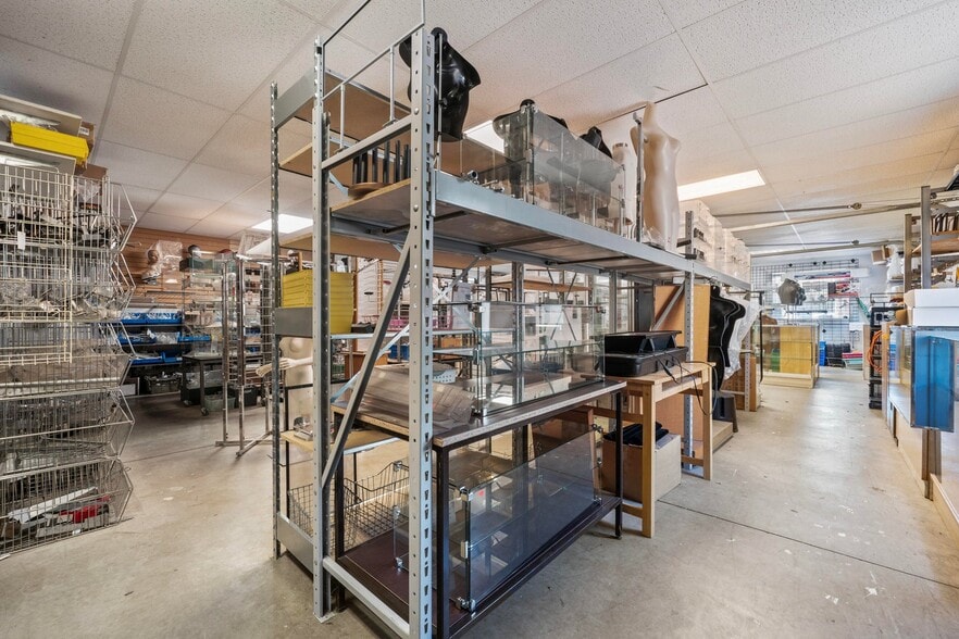 More Photos Of 1907 Sanford Rd, Wells General Retail For Sale