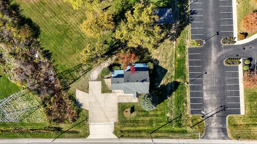 More Photos Of 8523 Cincinnati-Columbus Rd, West Chester Office For Sale