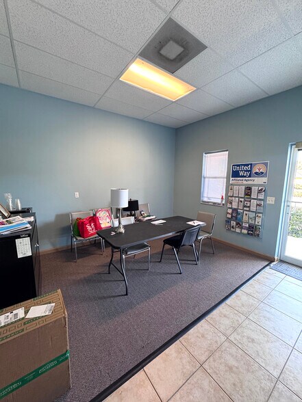 More Photos Of 1352-1368 SW Bayshore Blvd, Port Saint Lucie Unknown For Lease