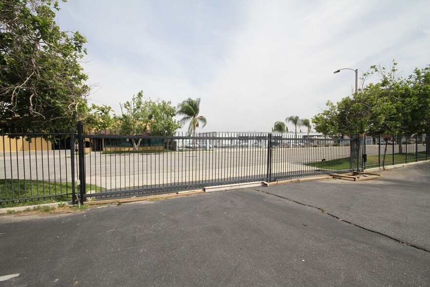 More Photos Of 444 Athol St, San Bernardino Warehouse For Sale