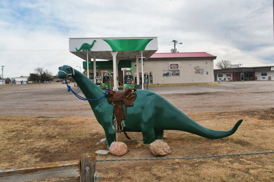 More Photos Of 1200 Castle Rock St, Quinter Service Station For Sale