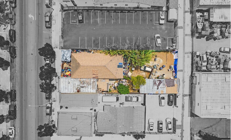 More Photos Of 2557-2559 Imperial Ave, San Diego General Retail For Sale