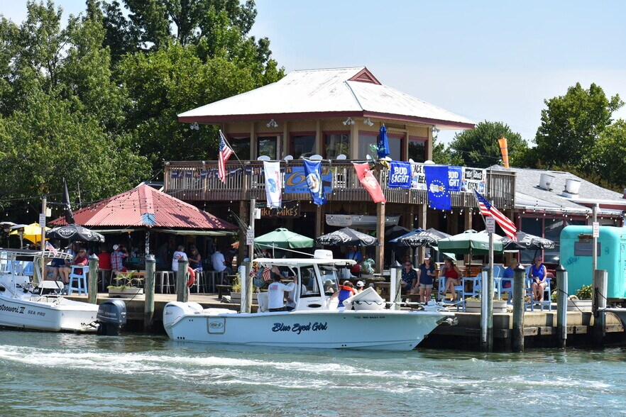 Primary Photo Of 6136 Tilghman Island Rd, Tilghman Restaurant For Sale
