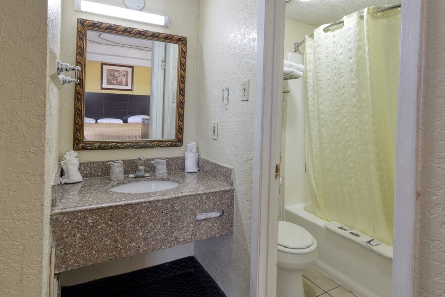 More Photos Of 3615 Timon Blvd, Corpus Christi Hotel For Sale