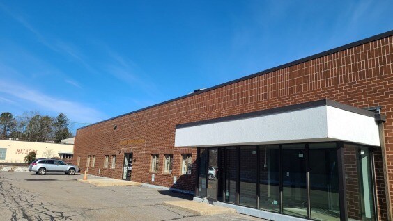 More Photos Of 64 Union Ave, Sudbury Flex For Sale
