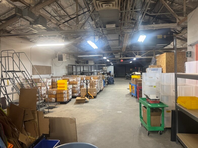 More Photos Of 20 Frederick St, Plymouth Warehouse For Lease