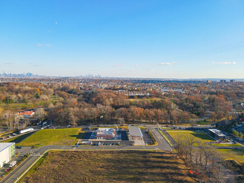More Photos Of 11 Franklin Ave, Belleville Land For Lease
