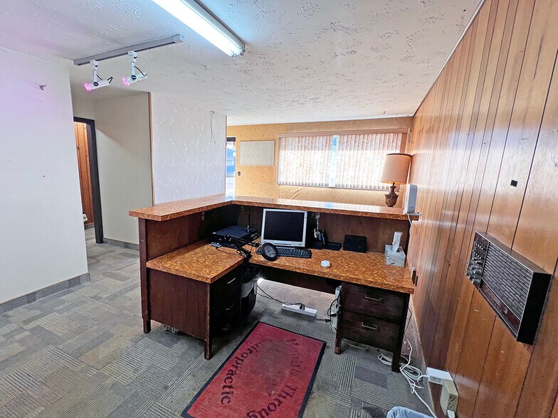 More Photos Of 195 Elm St, Blackfoot Office For Sale