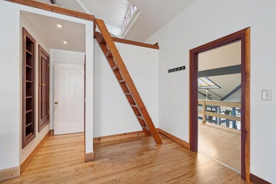 More Photos Of 253 S 25th St, Richmond Flex For Sale