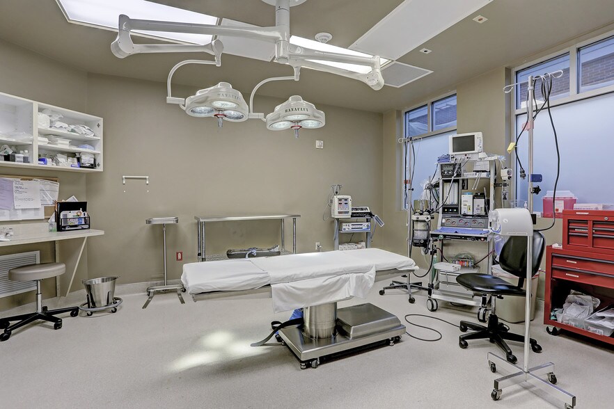 More Photos Of 3115 College Park Dr, Conroe Medical For Lease