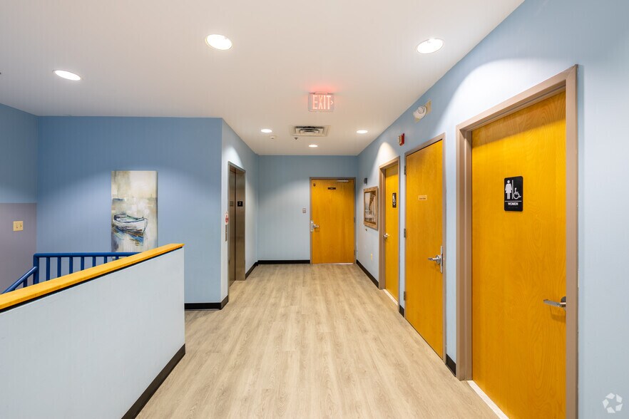 More Photos Of 140 Boulevard, Washington Office For Lease