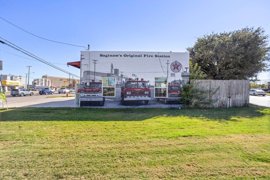 More Photos Of 109 N Saginaw Blvd, Saginaw Auto Repair For Sale