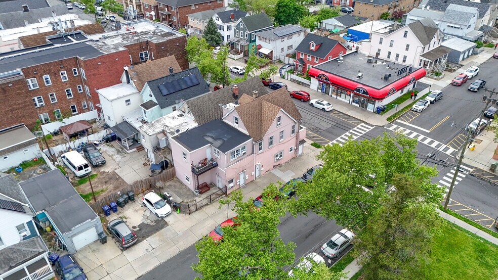 More Photos Of 200 Madison Ave, Perth Amboy Apartments For Sale