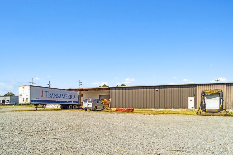 More Photos Of 5115 E Highland Dr, Jonesboro Light Manufacturing For Sale