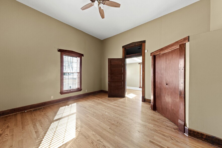 More Photos Of 308 N Main St, Ashland City Office For Sale