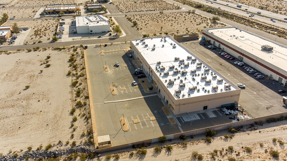 More Photos Of 19533 McLane St, Palm Springs Distribution For Sale