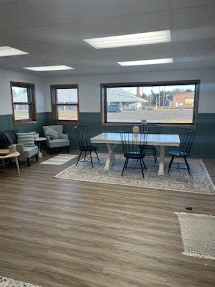 More Photos Of 407 N Front St, Spooner Office For Sale