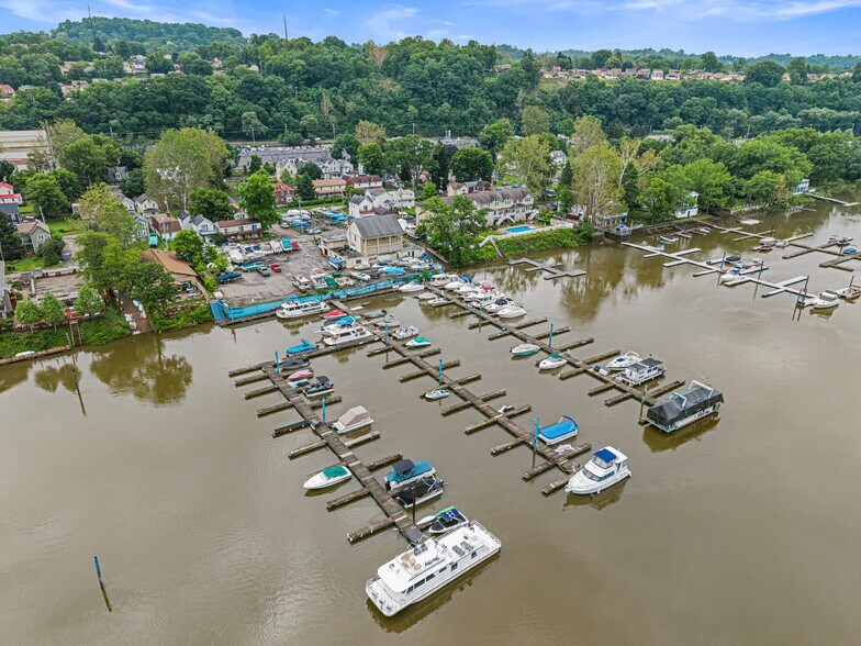 More Photos Of 228 Arch St, Verona Marina For Sale