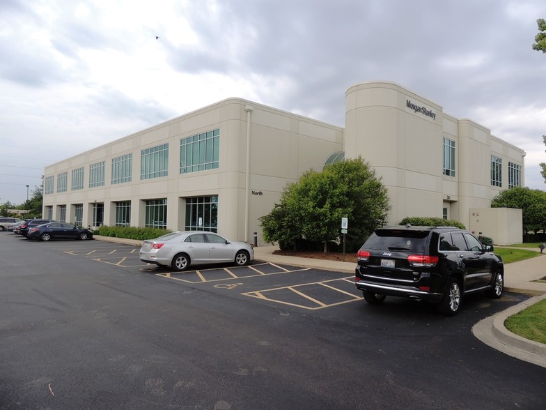 Primary Photo Of 241 W Weaver Rd, Forsyth Medical For Lease