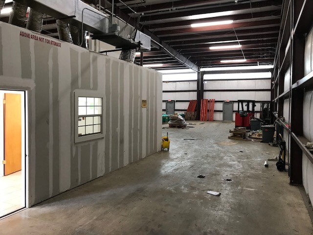 More Photos Of 1305 E Pecan Ave, McAllen Warehouse For Lease