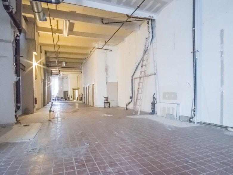 More Photos Of 726-728 Market St, Philadelphia Apartments For Lease