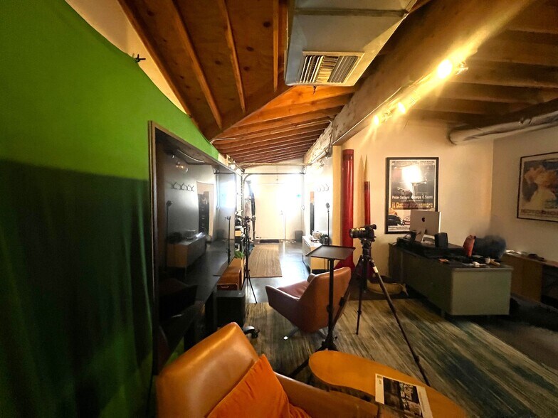 More Photos Of 1748-1758 Berkeley St, Santa Monica Unknown For Lease