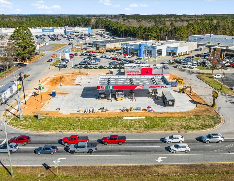 Primary Photo Of 1145 E Atlantic St, South Hill Service Station For Sale