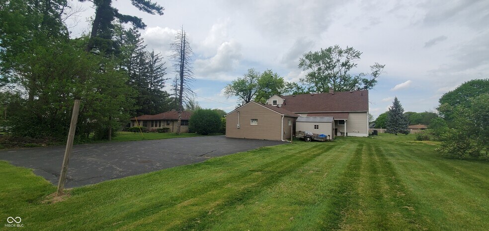 More Photos Of 530 S Us-31, Greenwood Office Residential For Sale