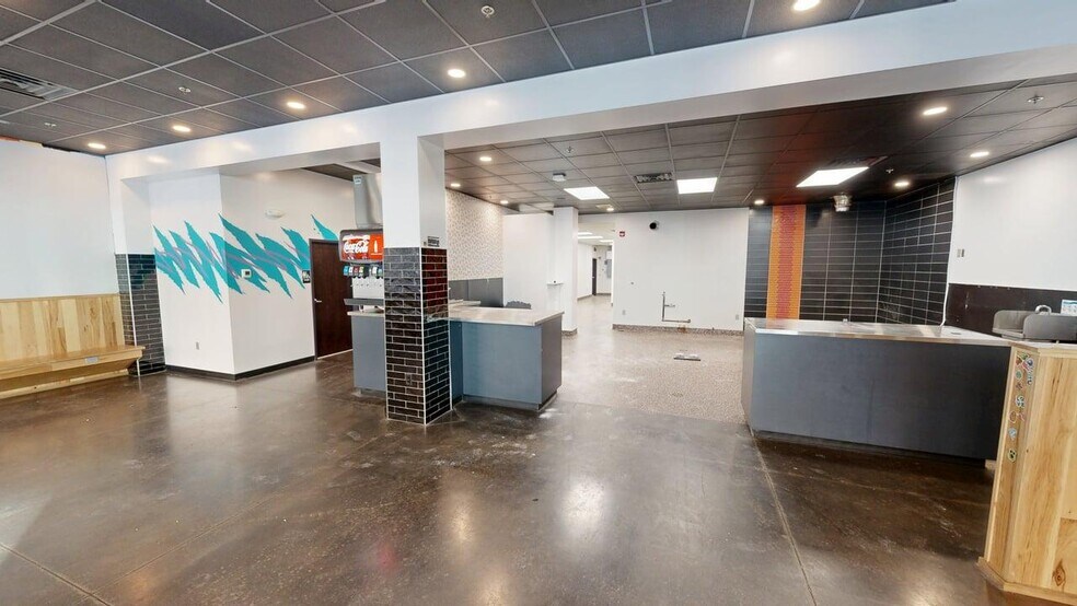 More Photos Of 111 W Columbia St, Fort Wayne Storefront For Lease