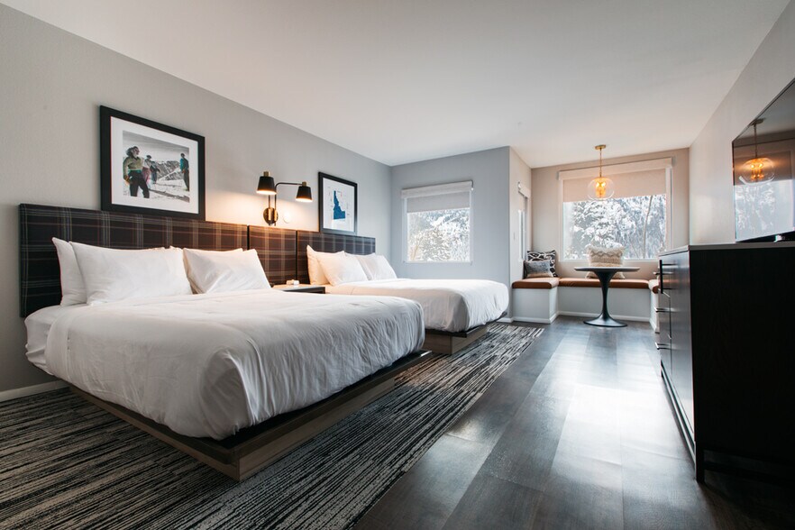 More Photos Of 600 Main St N, Ketchum Hotel For Lease