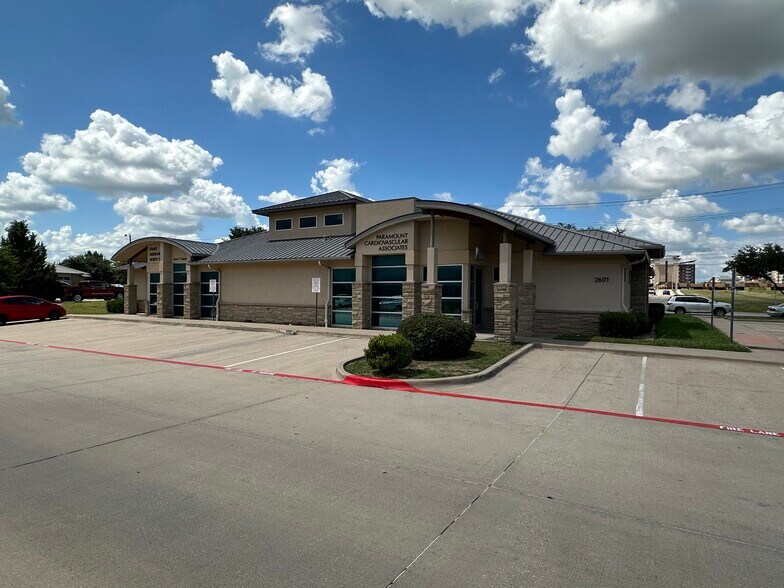 More Photos Of 2601 Scripture St, Denton Medical For Sale