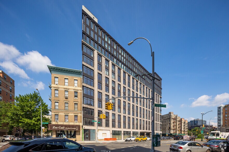 More Photos Of 300 W 122nd St, New York Apartments For Lease
