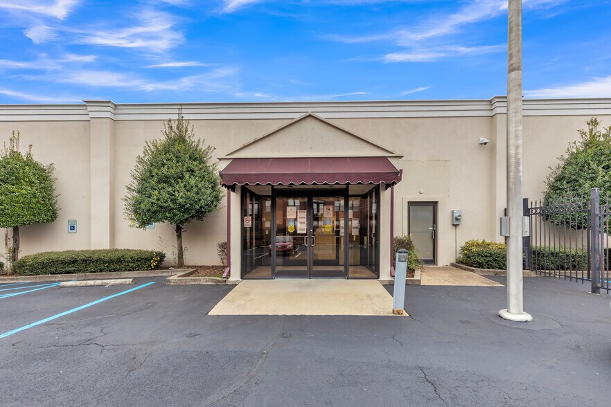 Primary Photo Of 309 Monroe Ave, Memphis Office For Sale