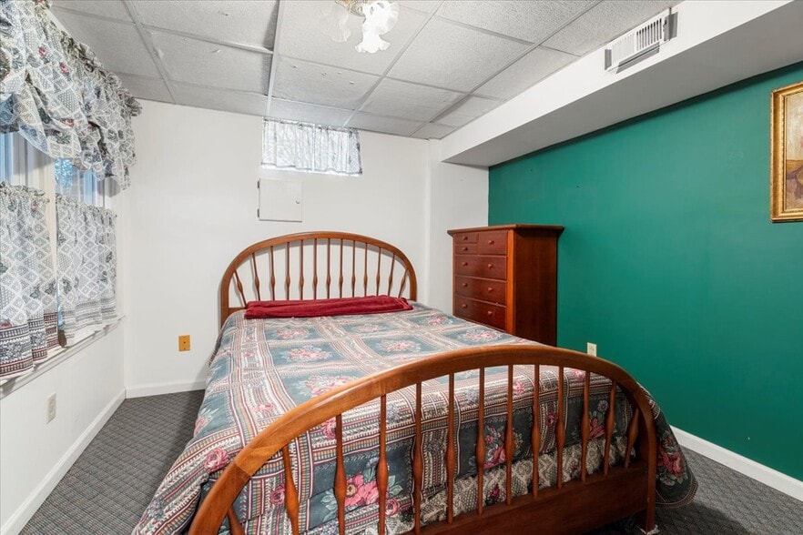 More Photos Of 1356 Coopers Cove Rd, Hardy Specialty For Sale