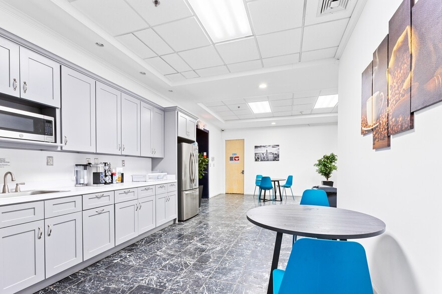 More Photos Of 35 Obrien St, Kearny Manufacturing For Lease