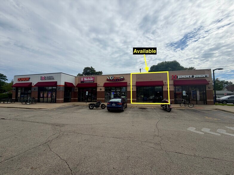 More Photos Of 2101-2109 Sheridan Rd, Zion Unknown For Lease