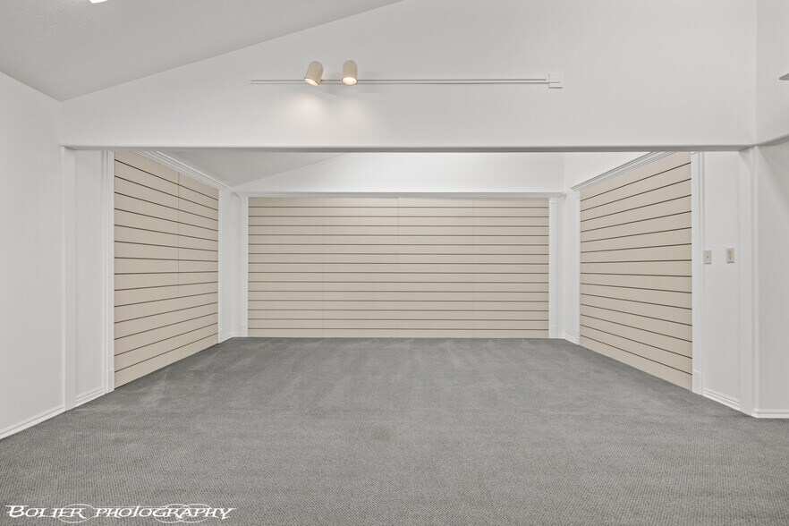 More Photos Of 320 E Old Mill Rd, Mesquite Office For Sale