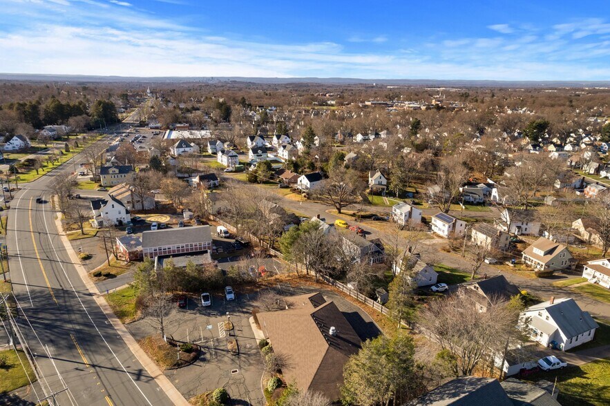 More Photos Of 375 E Center St, Manchester Medical For Sale