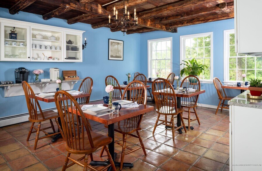 More Photos Of 15 Locke St, Kennebunkport Hospitality For Sale