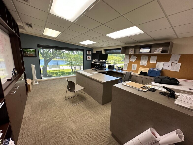 More Photos Of 6811 Phillips Industrial Blvd, Jacksonville Flex For Lease