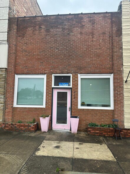 Primary Photo Of 512 E 2nd St, Ayden Office For Sale