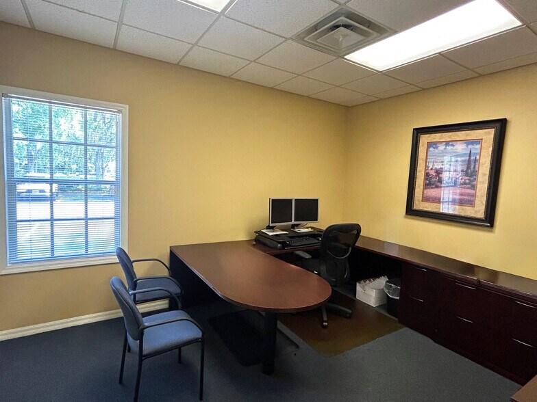 More Photos Of 3600 NW 43rd St, Gainesville Unknown For Lease